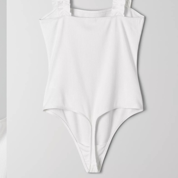 ARITIZIA FIRECRACKER BODYSUIT - Picture 3 of 3